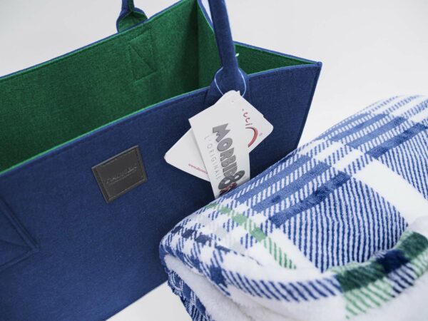 Plaid chester / felt bag