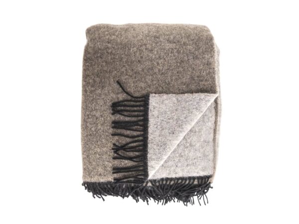 Plaid raffaello in morbido mohair con frange