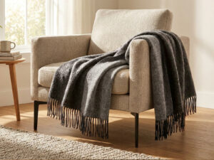 Plaid raffaello in morbido mohair con frange