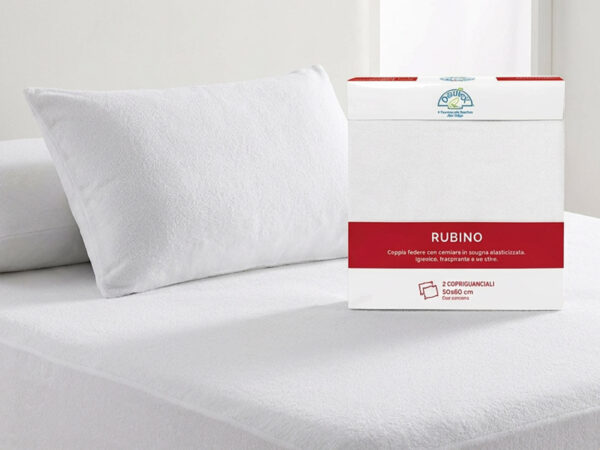Coppia copriguanciali spugna rubino